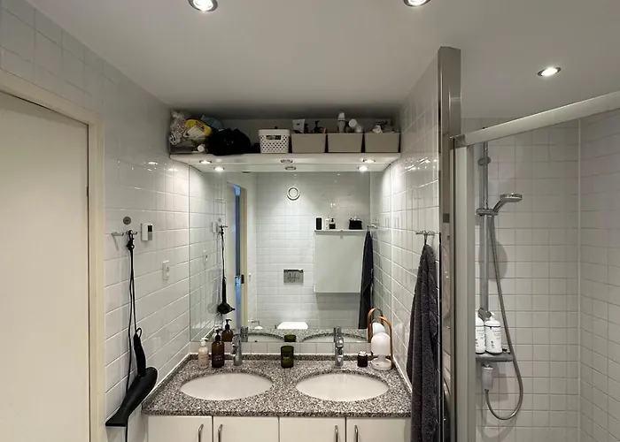 Spacious, Bright And - 5 Min To And Metro Copenhagen