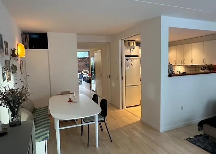 Apartment Spacious, Bright And - 5 Min To And Metro